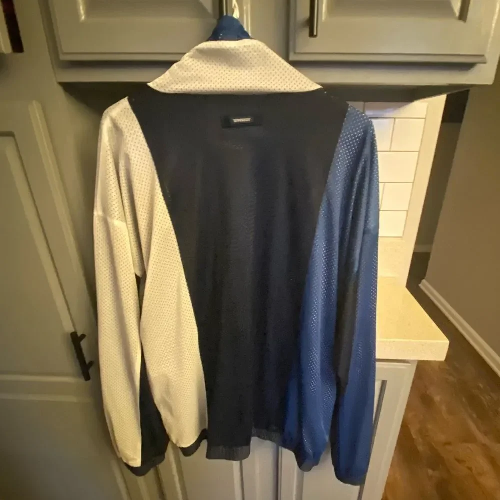 Men’s vintage Givenchy mesh jacket, perfect for spring and summer 🤩